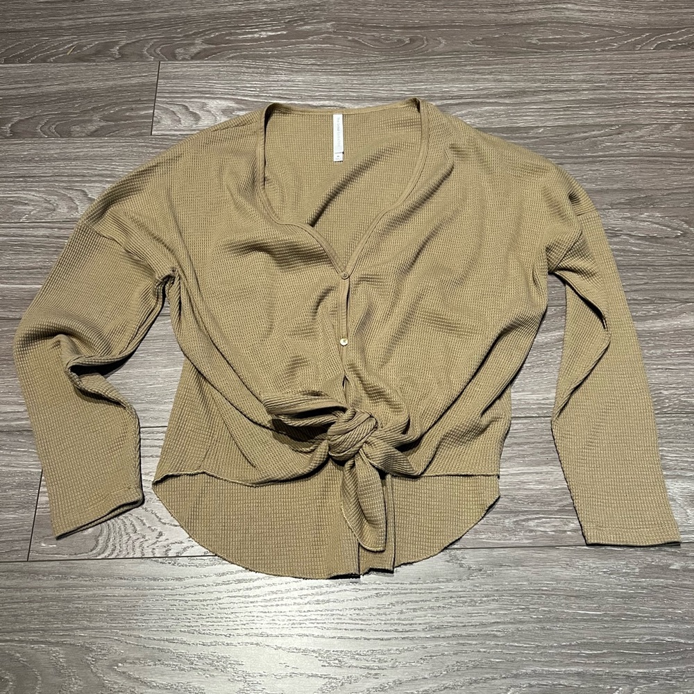 NWOT Aritzia Babaton Tie Front Thermal Longsleeve